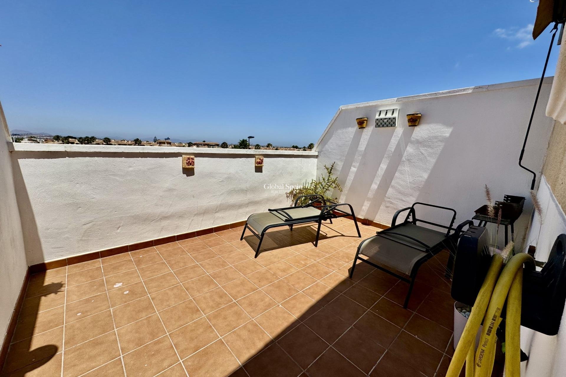 Odsprzedaż - DOM -
TORREVIEJA - 