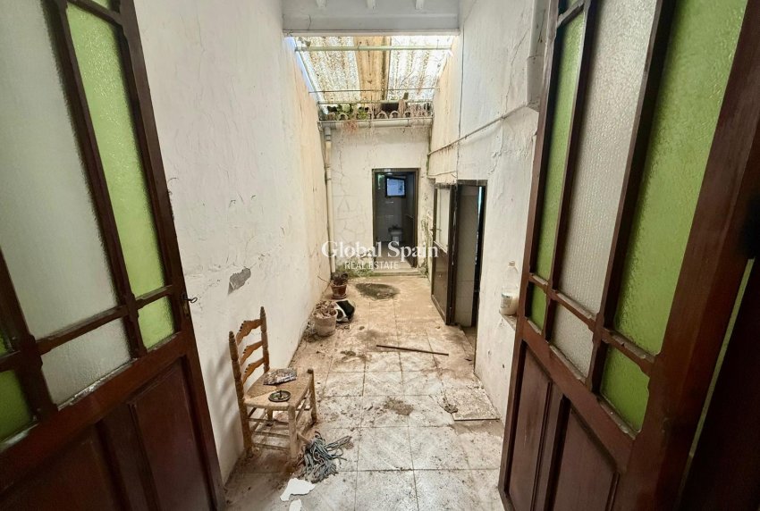 Odsprzedaż - Dom w miasteczku -
BENISSA - Benissa