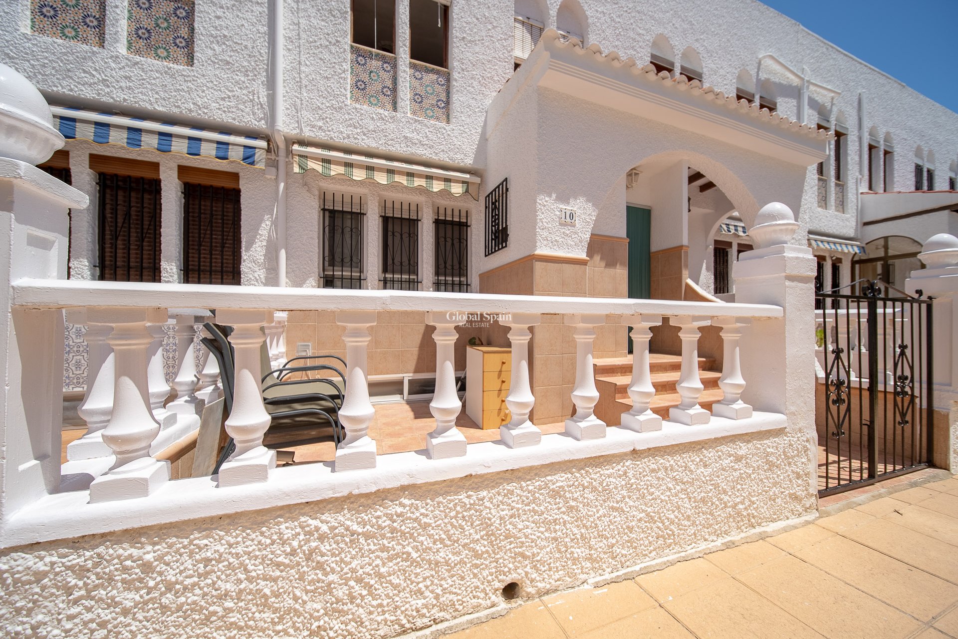 Odsprzedaż - Dom w miasteczku -
TORREVIEJA - La Mata