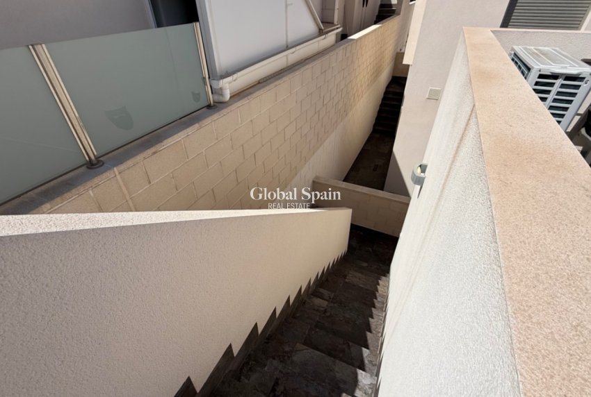 Odsprzedaż - Dom_wolnostojący -
ORIHUELA - Costa Blanca Sur