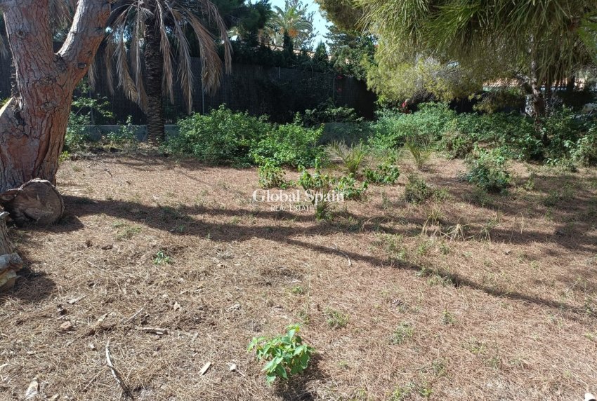 Odsprzedaż - DZIAŁKA GRUNTU -
CABO ROIG - Costa Blanca