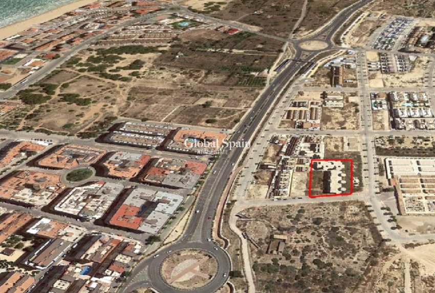 Odsprzedaż - DZIAŁKA GRUNTU -
GUARDAMAR DEL SEGURA