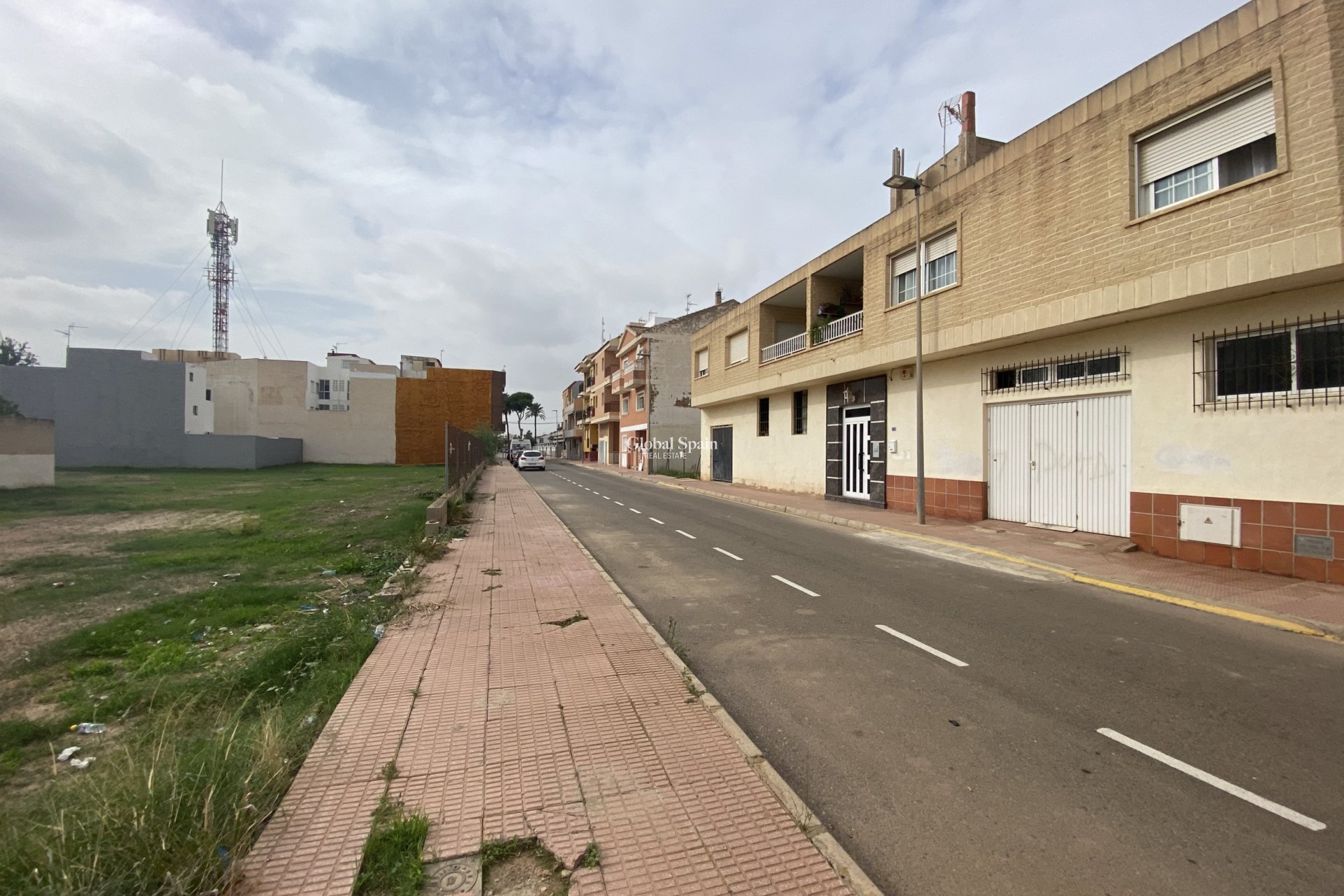 Odsprzedaż - DZIAŁKA GRUNTU -
LOS ALCÁZARES