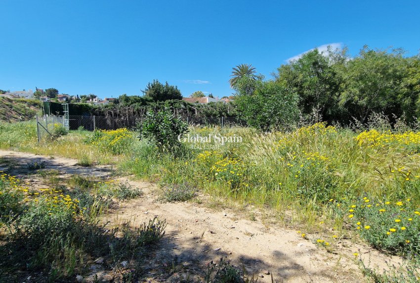 Odsprzedaż - DZIAŁKA GRUNTU -
LOS BALCONES - LOS ALTOS - Costa Blanca