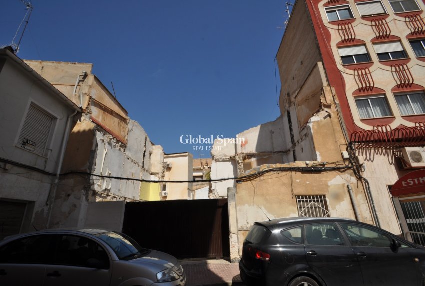 Odsprzedaż - DZIAŁKA GRUNTU -
MONÓVAR - Inland