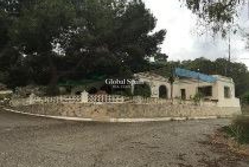 Odsprzedaż - DZIAŁKA GRUNTU -
ORIHUELA - 