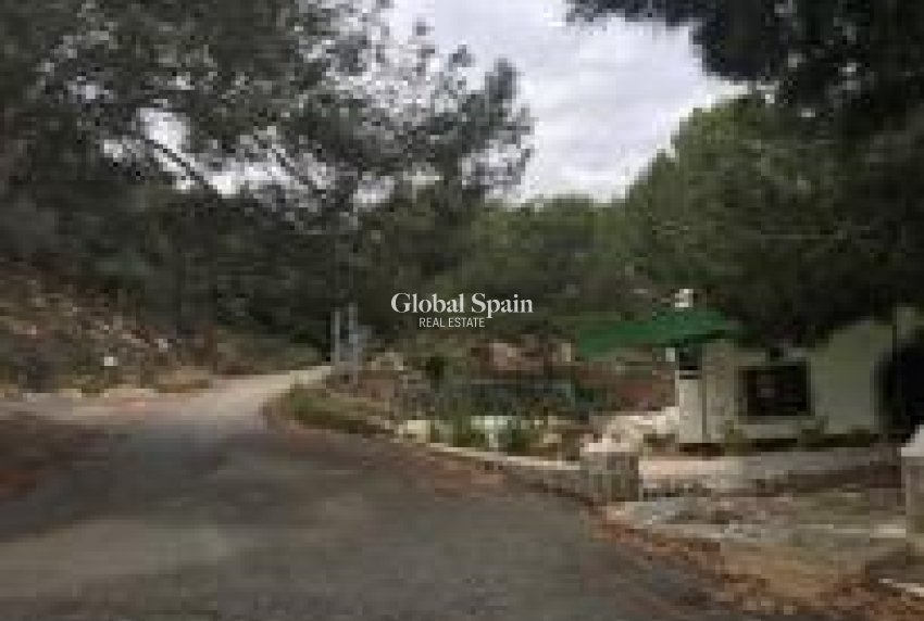 Odsprzedaż - DZIAŁKA GRUNTU -
ORIHUELA - 