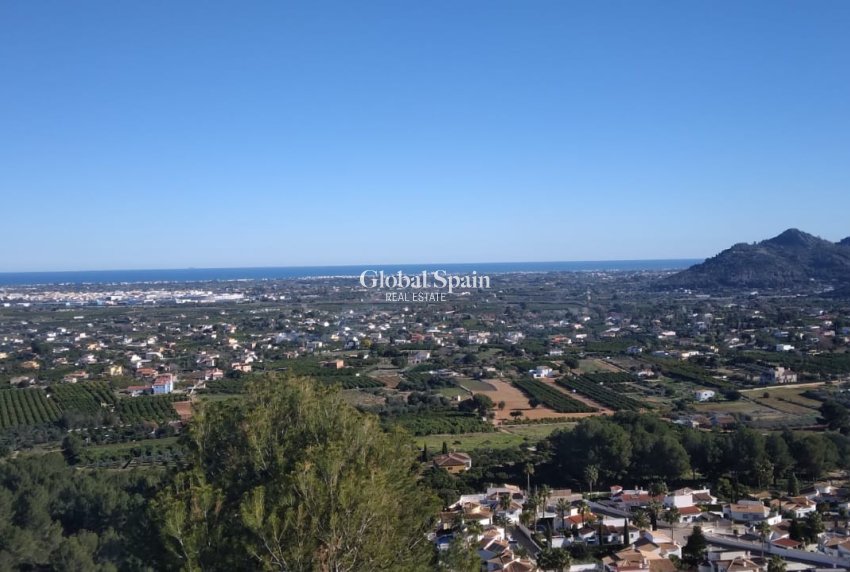 Odsprzedaż - DZIAŁKA GRUNTU -
PEDREGUER - Pedreguer