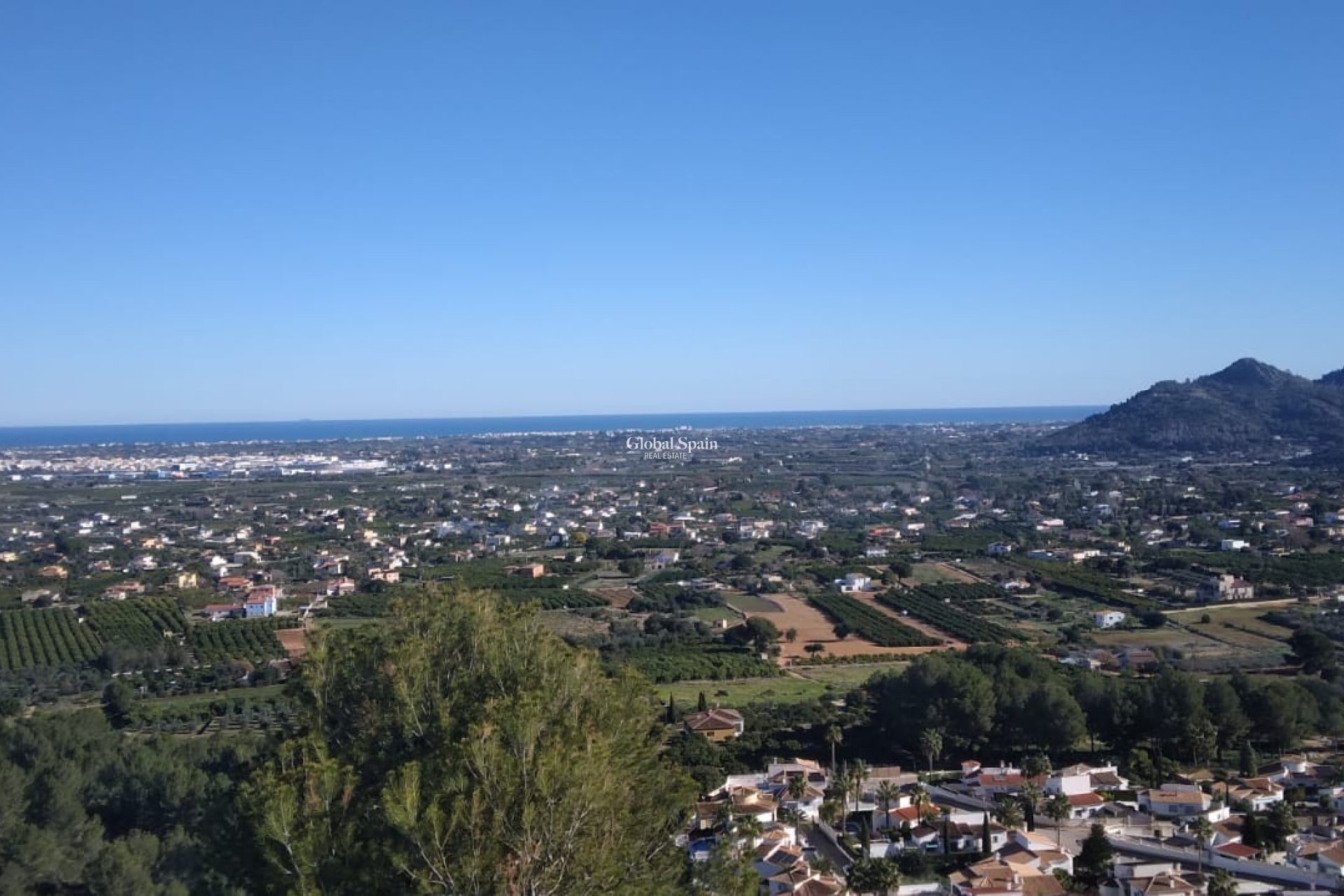 Odsprzedaż - DZIAŁKA GRUNTU -
PEDREGUER - Pedreguer