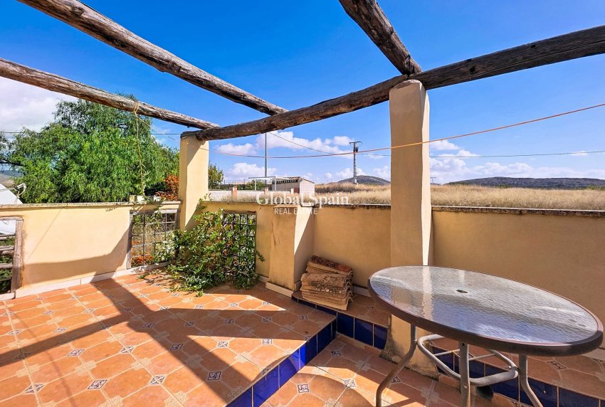 Odsprzedaż - Landhuis -
Torre Del Rico