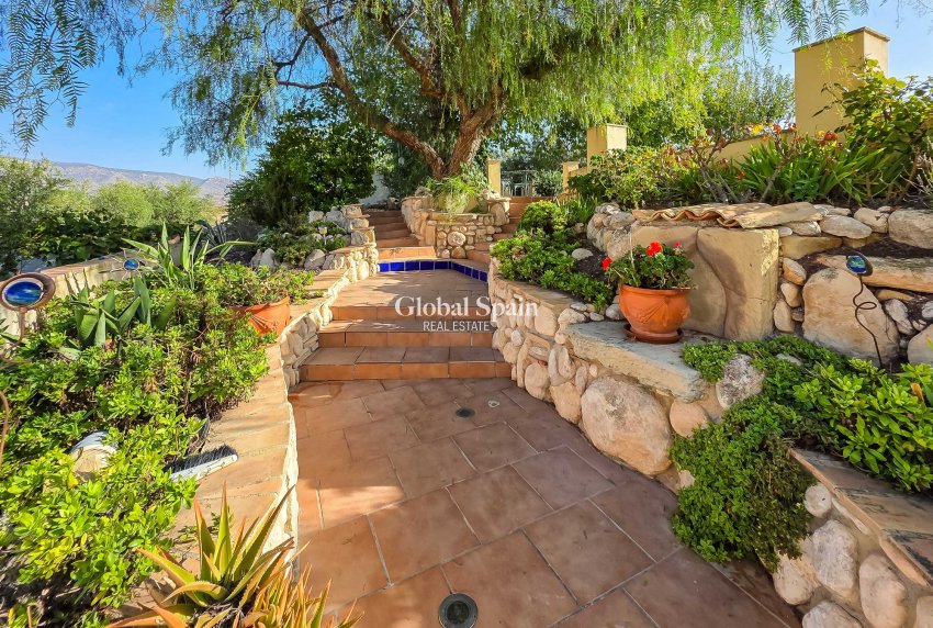 Odsprzedaż - Landhuis -
Torre Del Rico