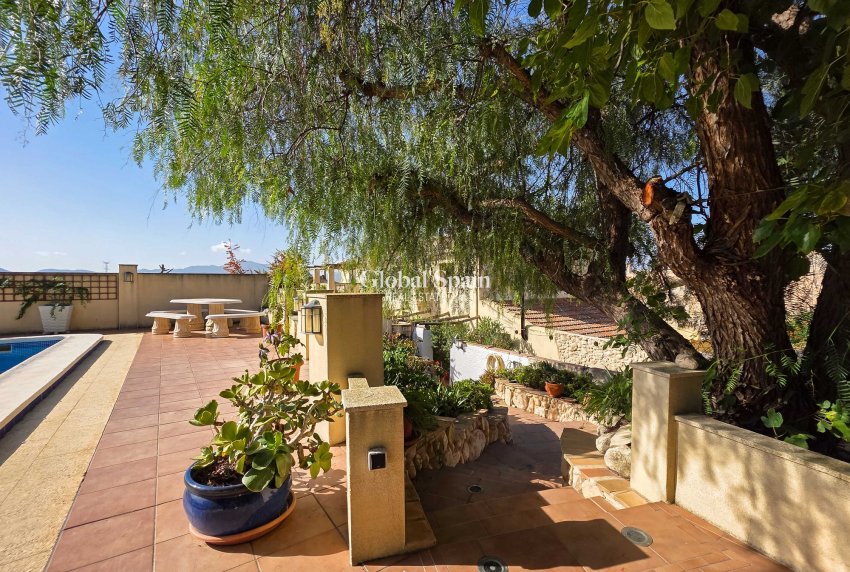 Odsprzedaż - Landhuis -
Torre Del Rico