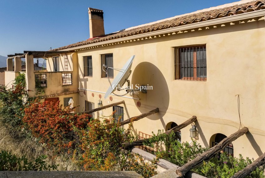 Odsprzedaż - Landhuis -
Torre Del Rico