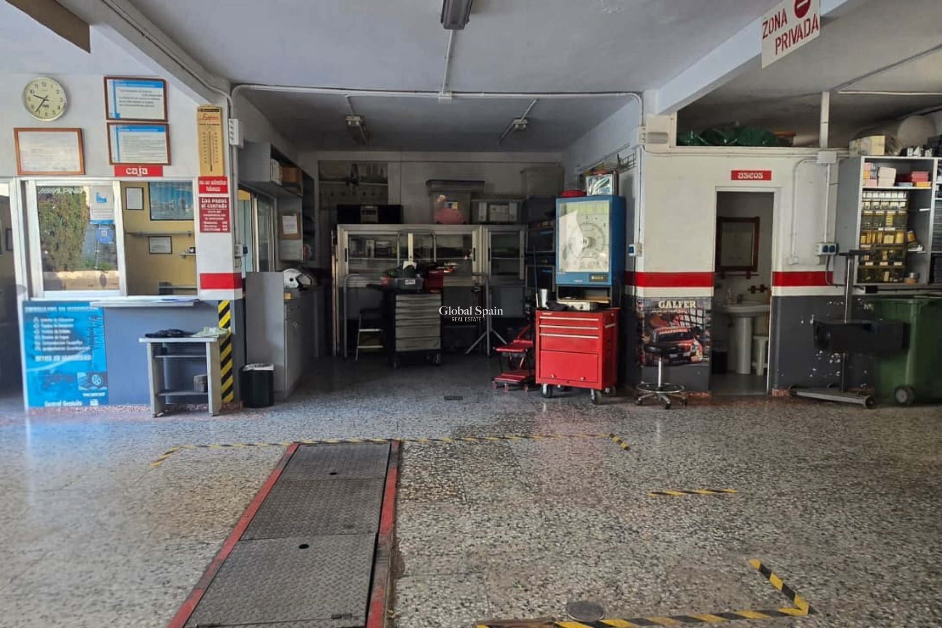 Odsprzedaż - Lokalny -
BENIDORM - Centro