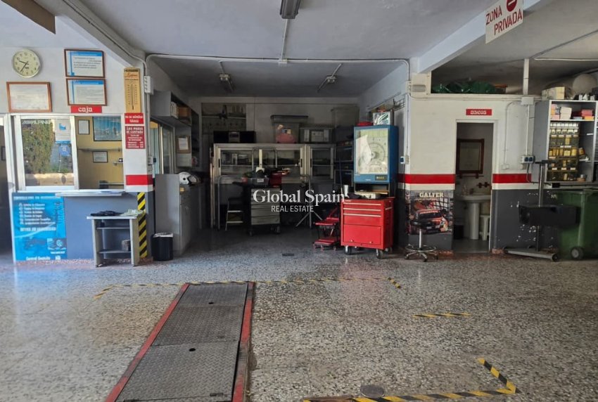 Odsprzedaż - Lokalny -
BENIDORM - Centro