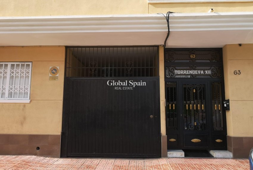 Odsprzedaż - Magazyn -
TORREVIEJA - Estacion de autobuses