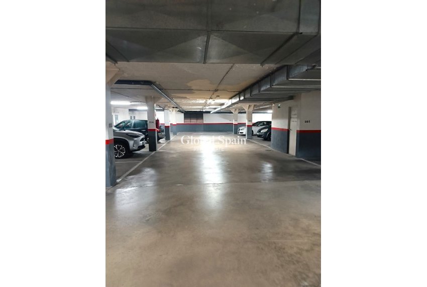 Odsprzedaż - MIEJSCA PARKINGOWE / GARAZ -
VILLAJOYOSA - Cala de Villajoyosa