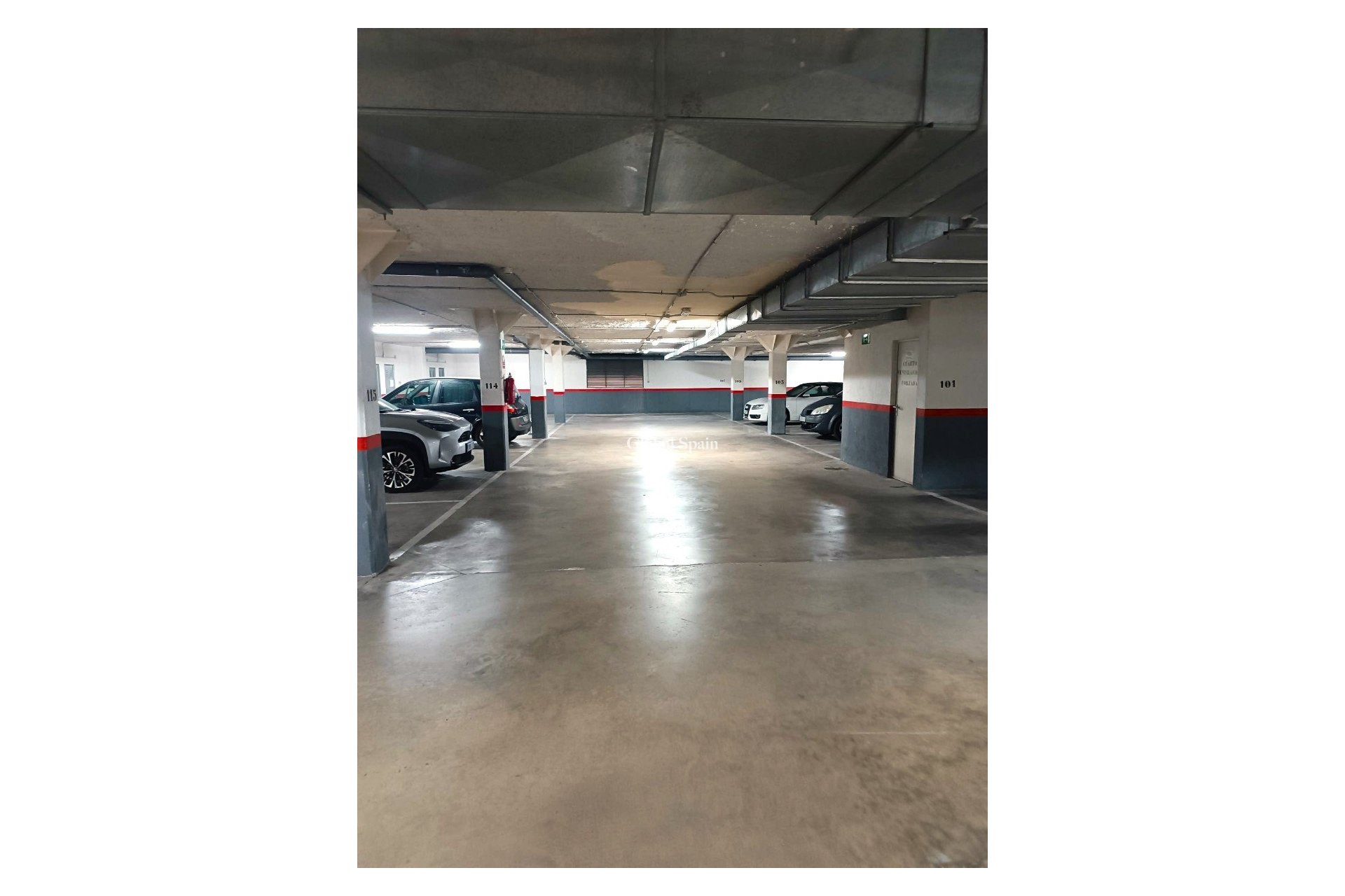 Odsprzedaż - MIEJSCA PARKINGOWE / GARAZ -
VILLAJOYOSA - Cala de Villajoyosa