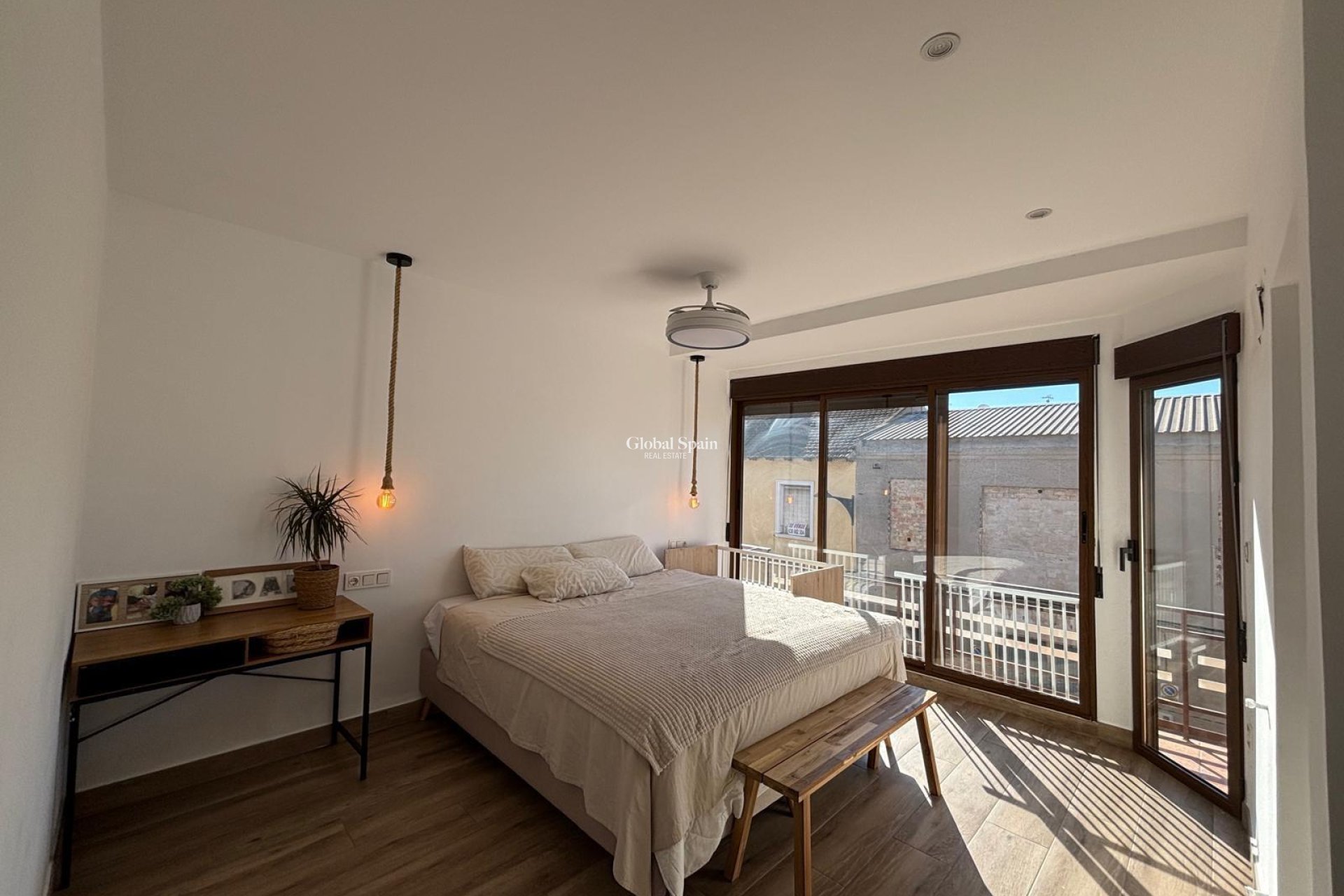Odsprzedaż - MIESZKANIE -
ALMORADÍ - Centro Urbano 2