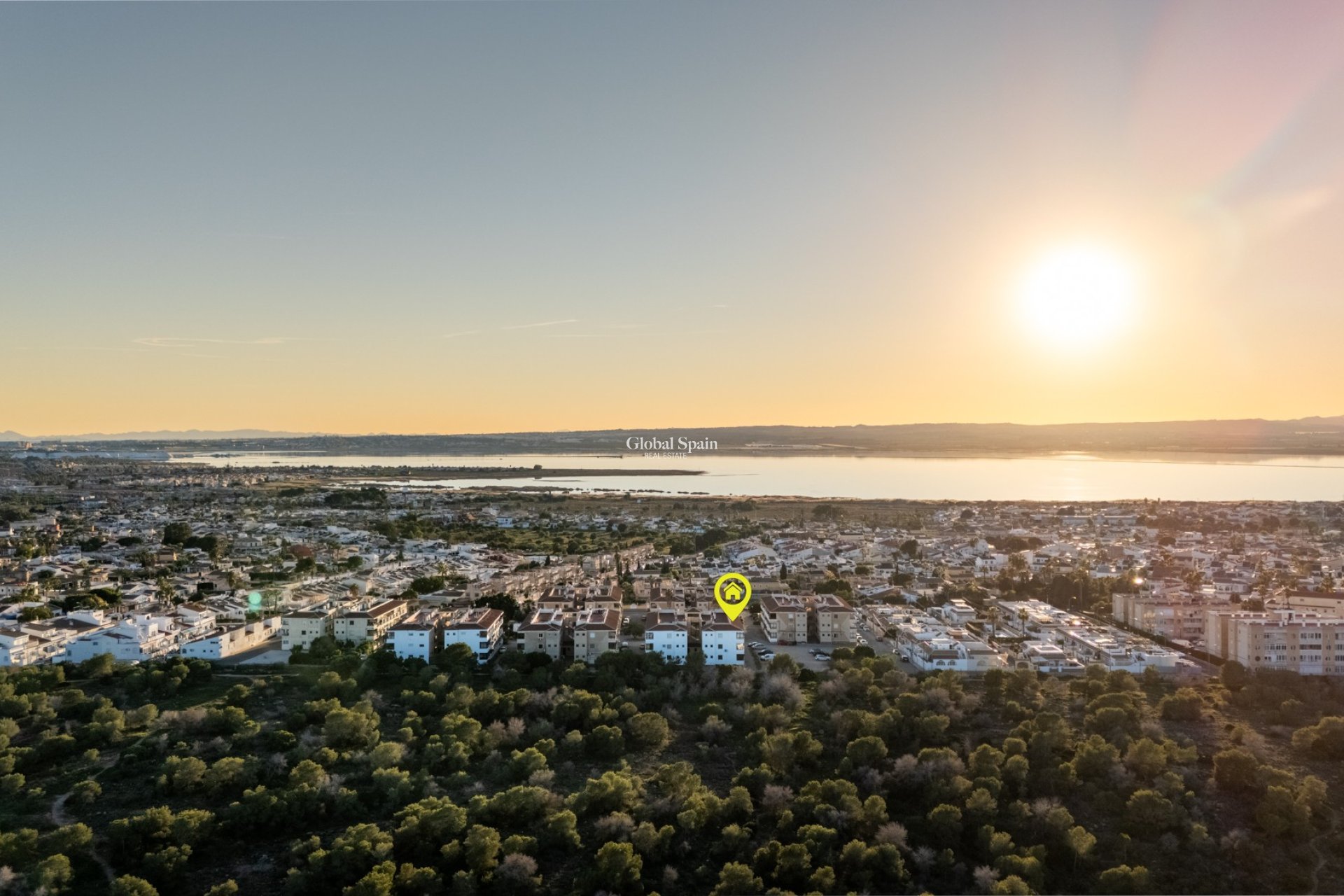 Odsprzedaż - Mieszkanie apartamentowe -
TORREVIEJA - La Siesta