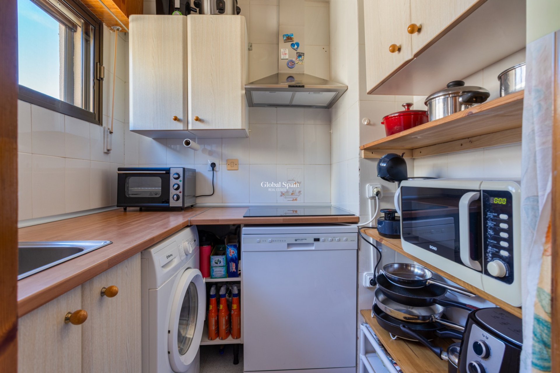 Odsprzedaż - Mieszkanie apartamentowe -
TORREVIEJA - La Siesta