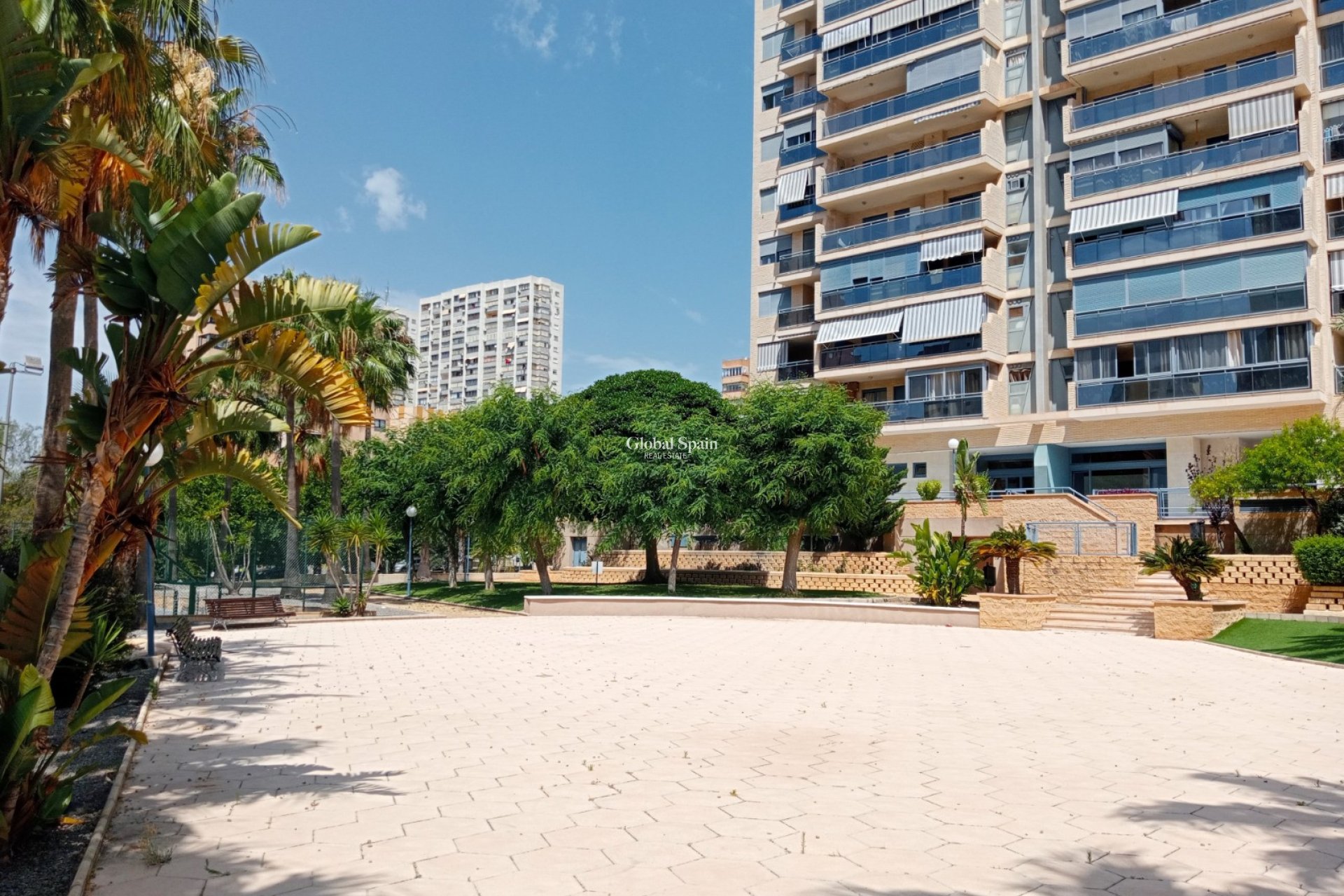 Odsprzedaż - MIESZKANIE -
BENIDORM - Levante