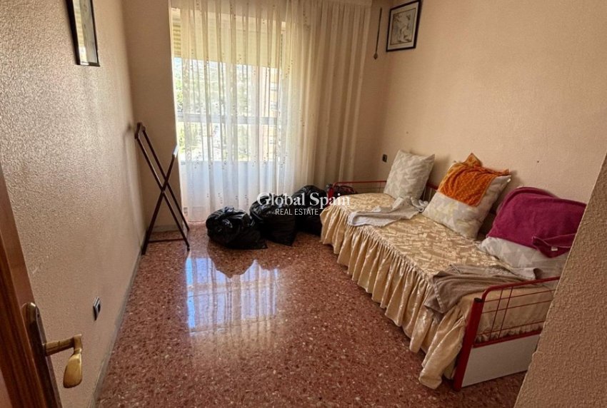 Odsprzedaż - MIESZKANIE -
BENIDORM - Levante