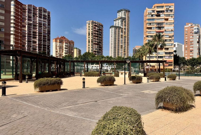 Odsprzedaż - MIESZKANIE -
BENIDORM - Levante