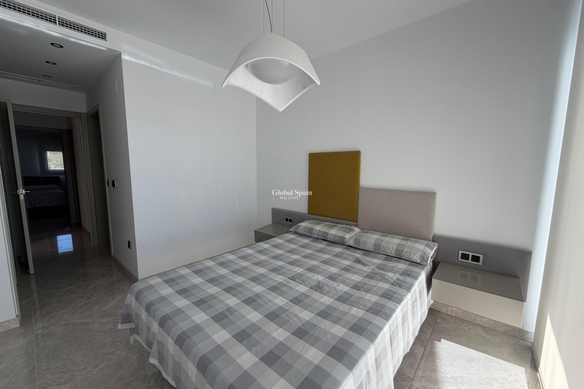 Odsprzedaż - MIESZKANIE -
BENIDORM - Zona de Poniente