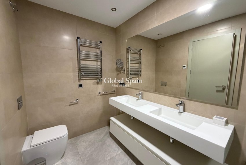 Odsprzedaż - MIESZKANIE -
BENIDORM - Zona de Poniente