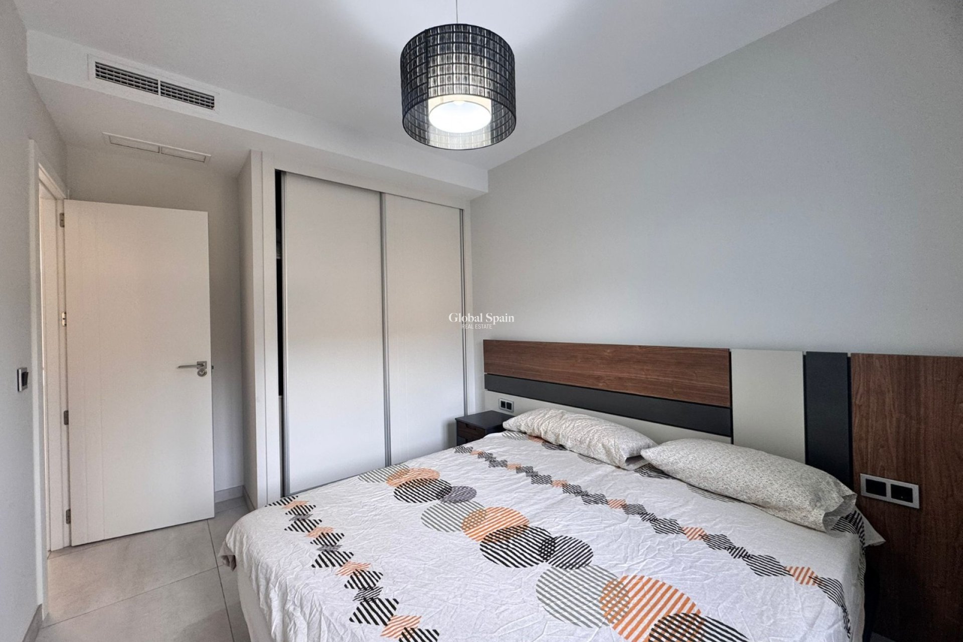 Odsprzedaż - MIESZKANIE -
BENIDORM - Zona de Poniente