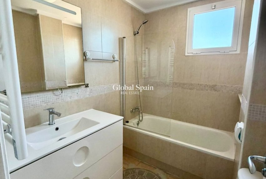 Odsprzedaż - MIESZKANIE -
BENIDORM - Zona de Poniente