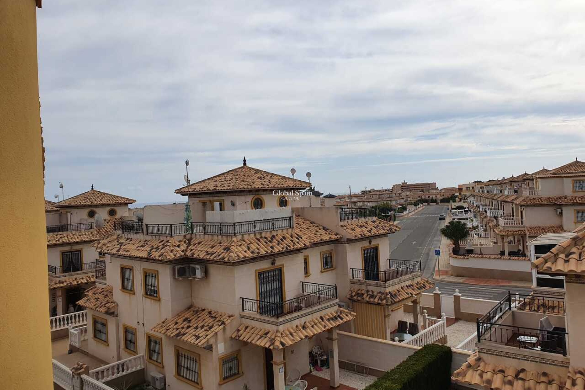 Odsprzedaż - MIESZKANIE -
CABO ROIG - Costa Blanca