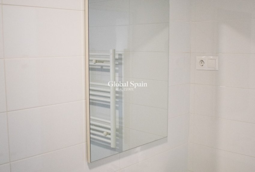 Odsprzedaż - MIESZKANIE -
CALPE - Zona Levante - Playa Fossa