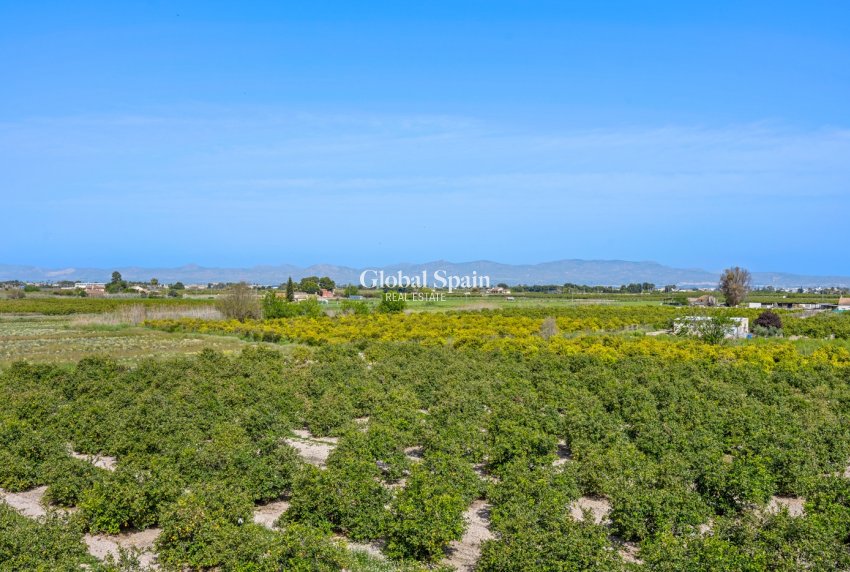 Odsprzedaż - MIESZKANIE -
DAYA NUEVA - Costa Blanca South