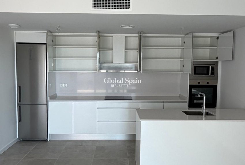 Odsprzedaż - MIESZKANIE -
DEHESA DE CAMPOAMOR - Costa Blanca