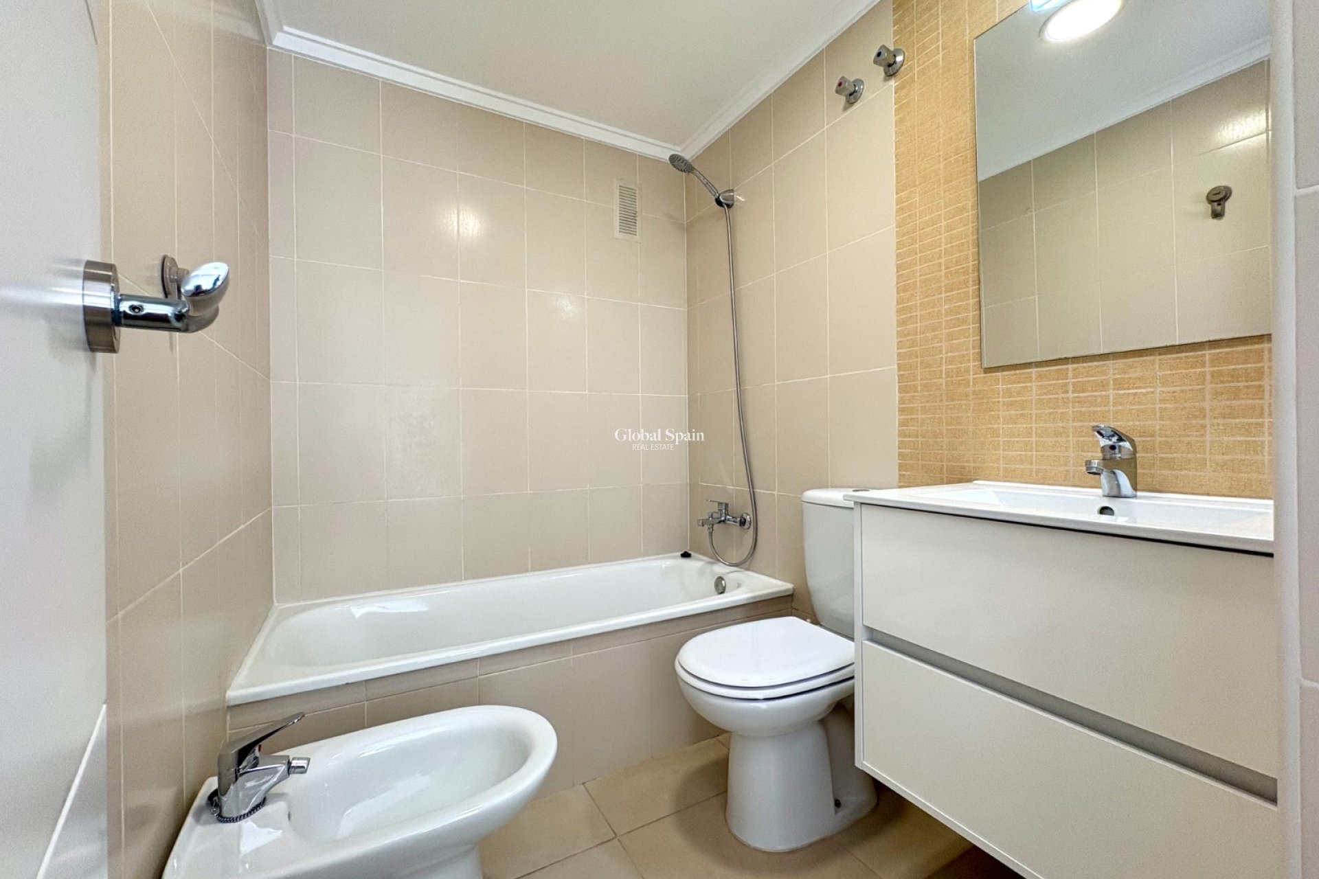 Odsprzedaż - MIESZKANIE -
DENIA - Center