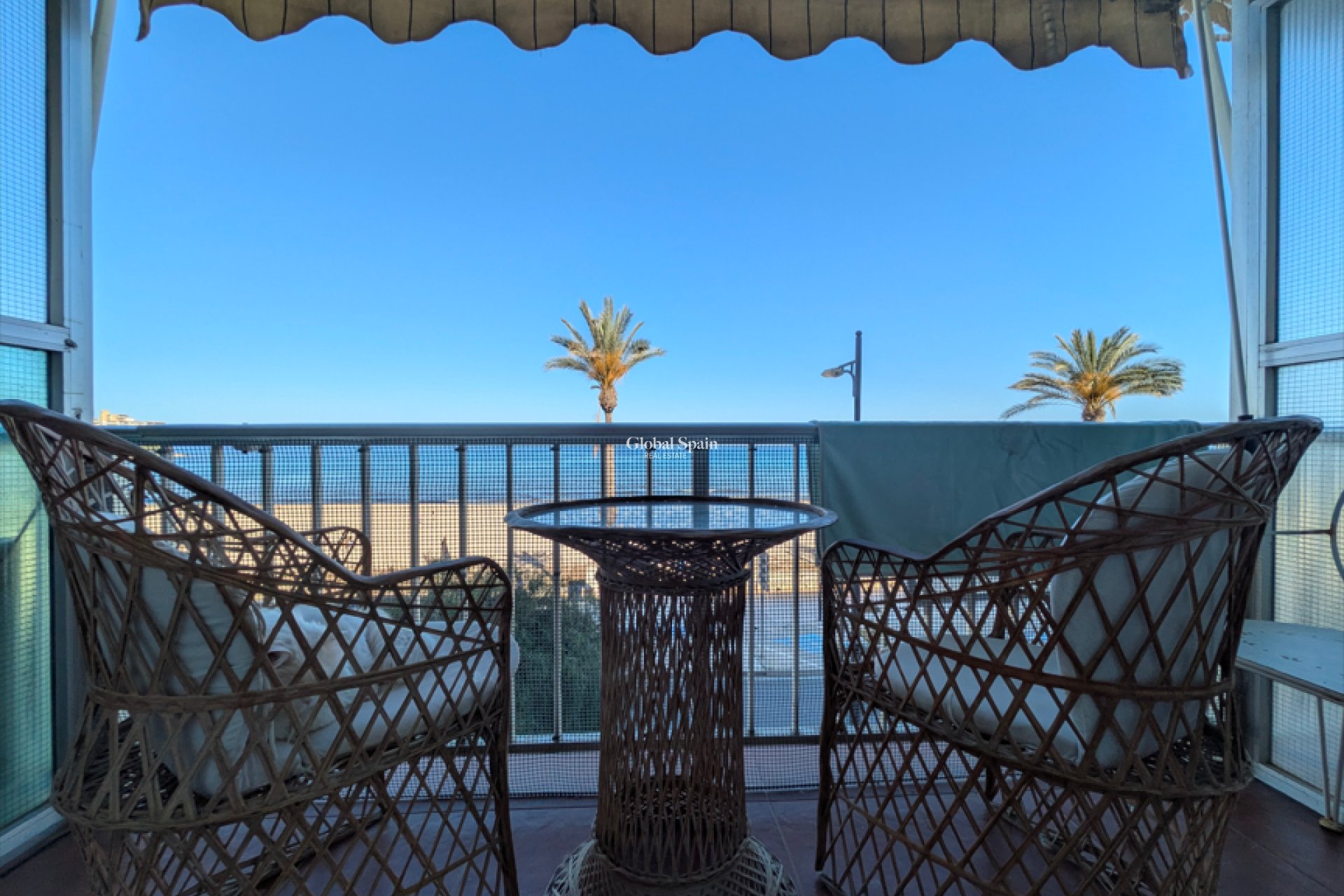 Odsprzedaż - MIESZKANIE -
EL CAMPELLO - Costa Blanca