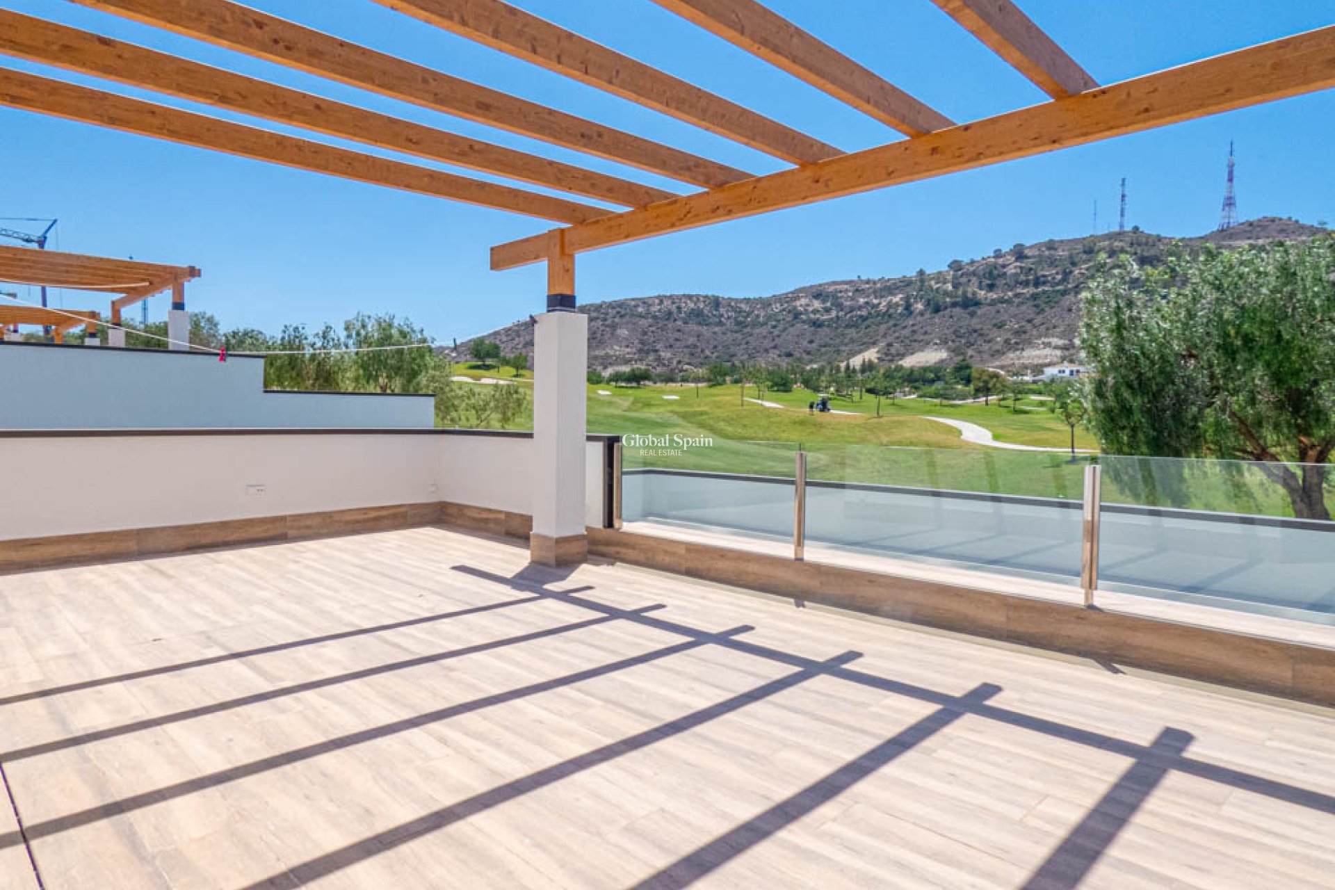 Odsprzedaż - MIESZKANIE -
FONT DEL LLOP - 