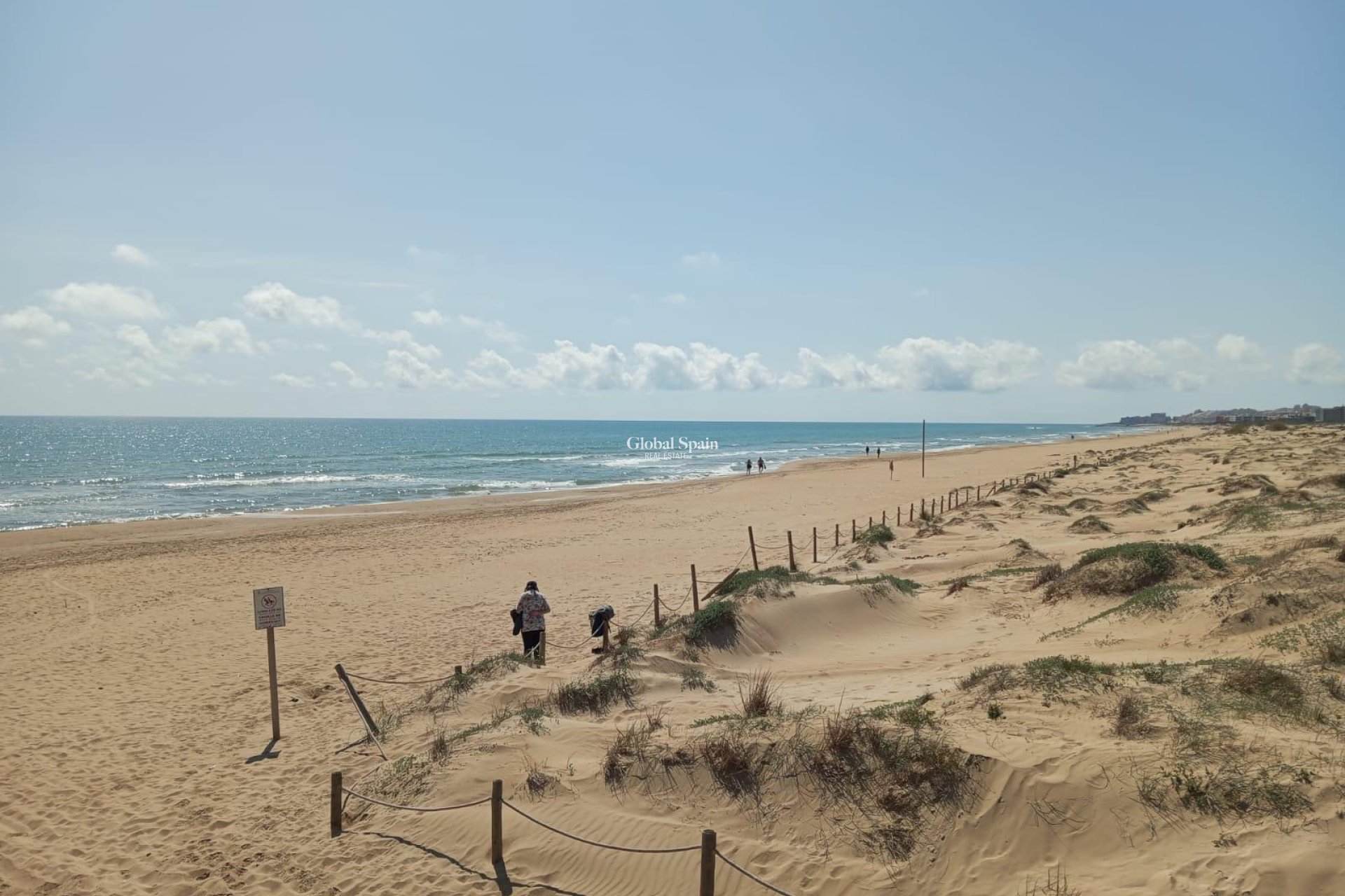 Odsprzedaż - MIESZKANIE -
GUARDAMAR DEL SEGURA - Urbanizaciones