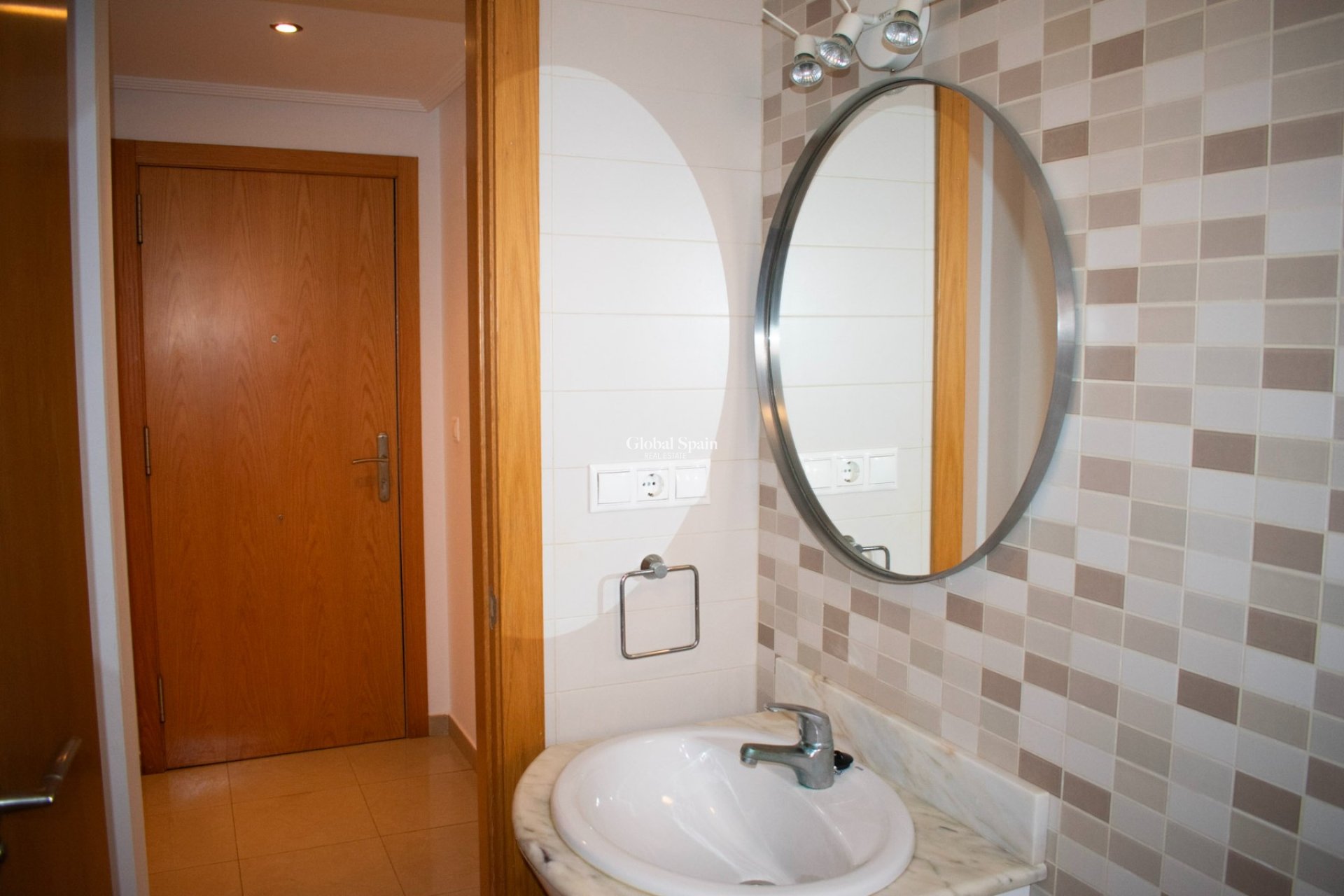 Odsprzedaż - MIESZKANIE -
GUARDAMAR DEL SEGURA