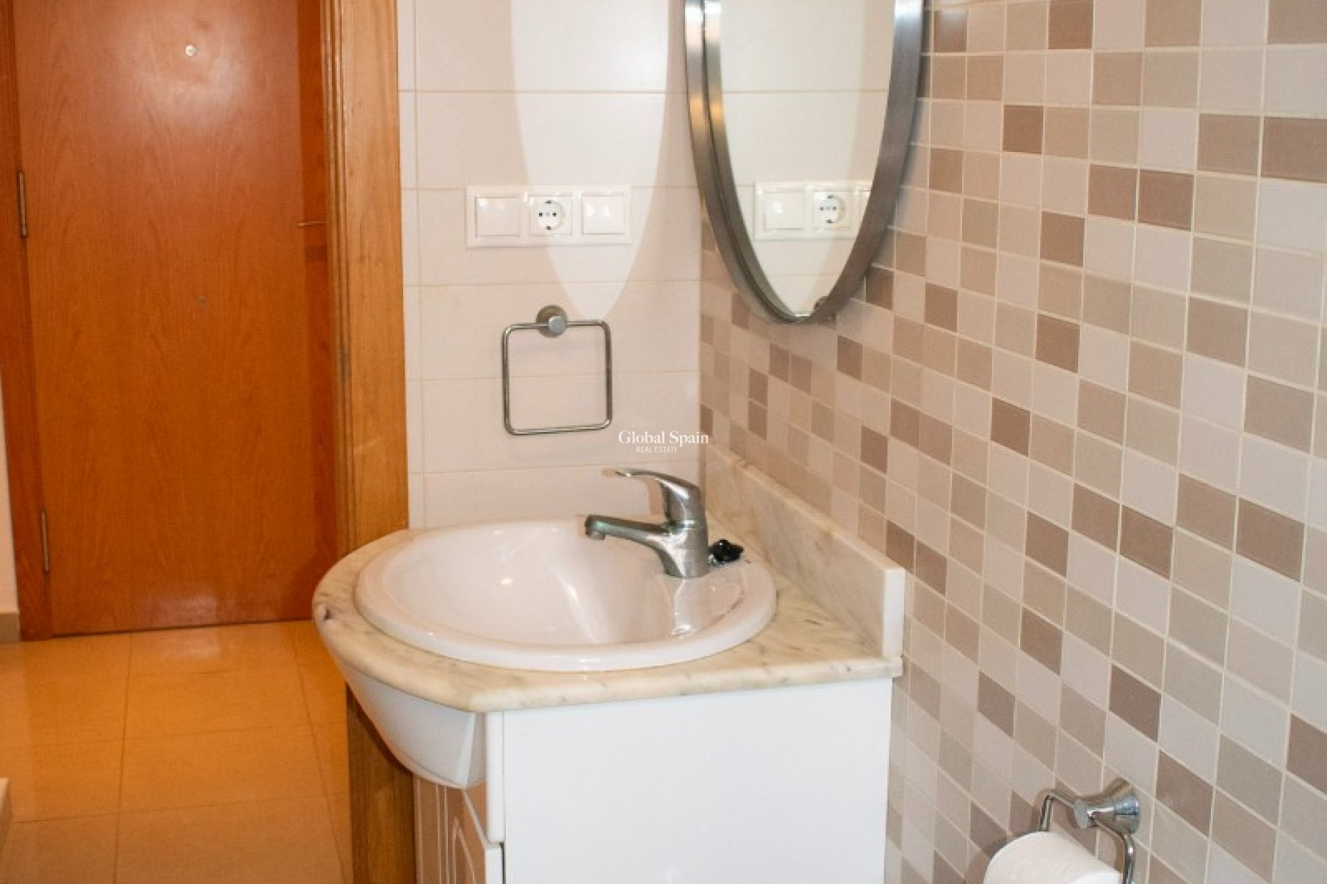 Odsprzedaż - MIESZKANIE -
GUARDAMAR DEL SEGURA