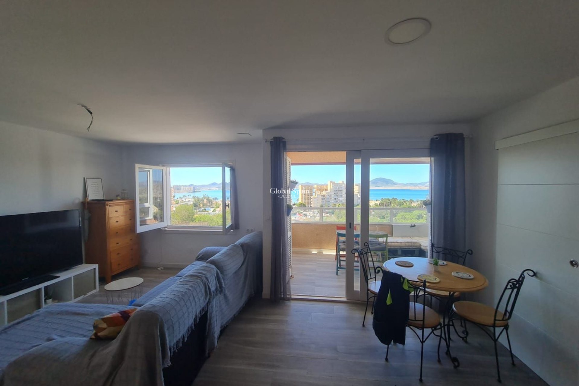 Odsprzedaż - MIESZKANIE -
LA MANGA DEL MAR MENOR