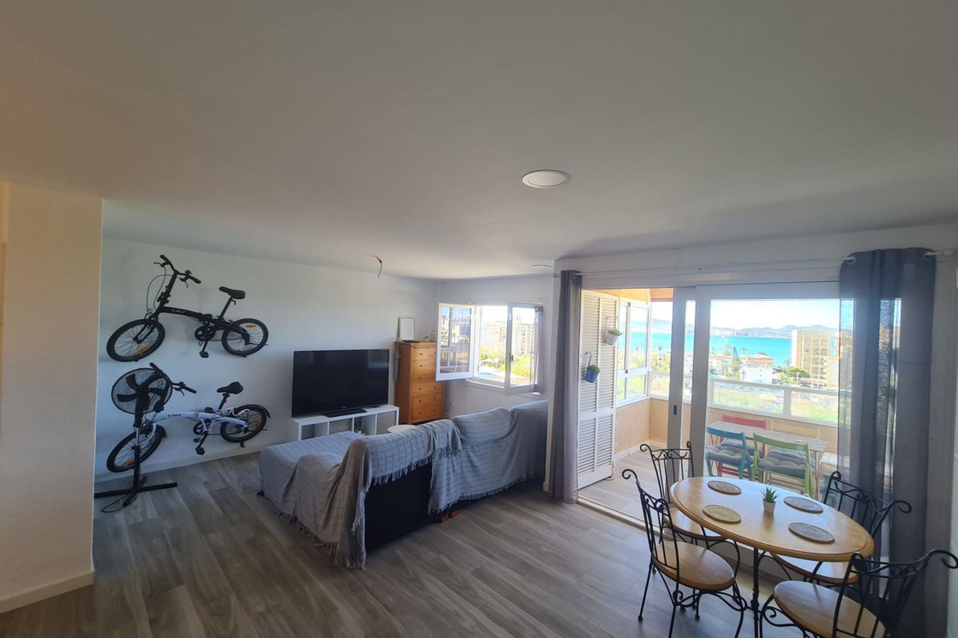 Odsprzedaż - MIESZKANIE -
LA MANGA DEL MAR MENOR