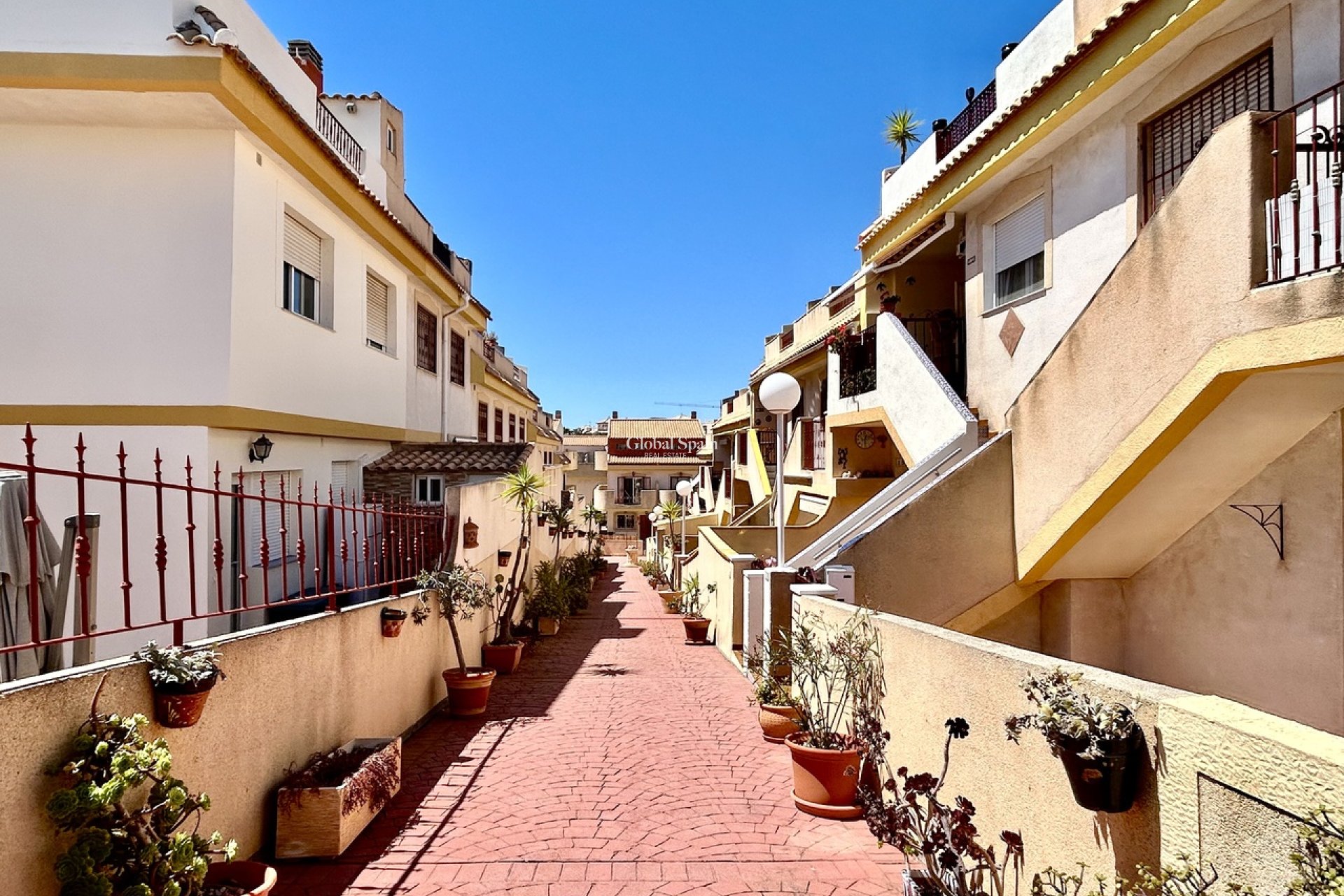 Odsprzedaż - MIESZKANIE -
LA ZENIA - Costa Blanca
