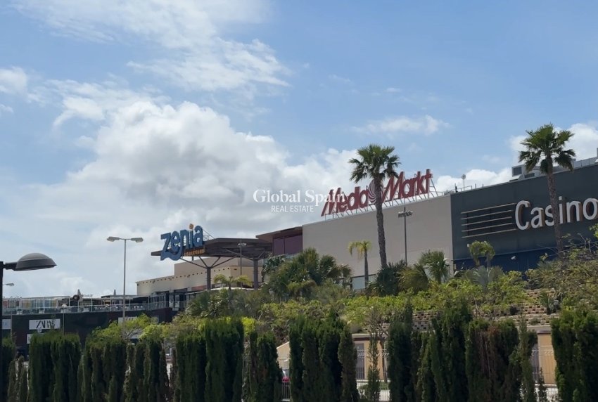 Odsprzedaż - MIESZKANIE -
LA ZENIA - Costa Blanca