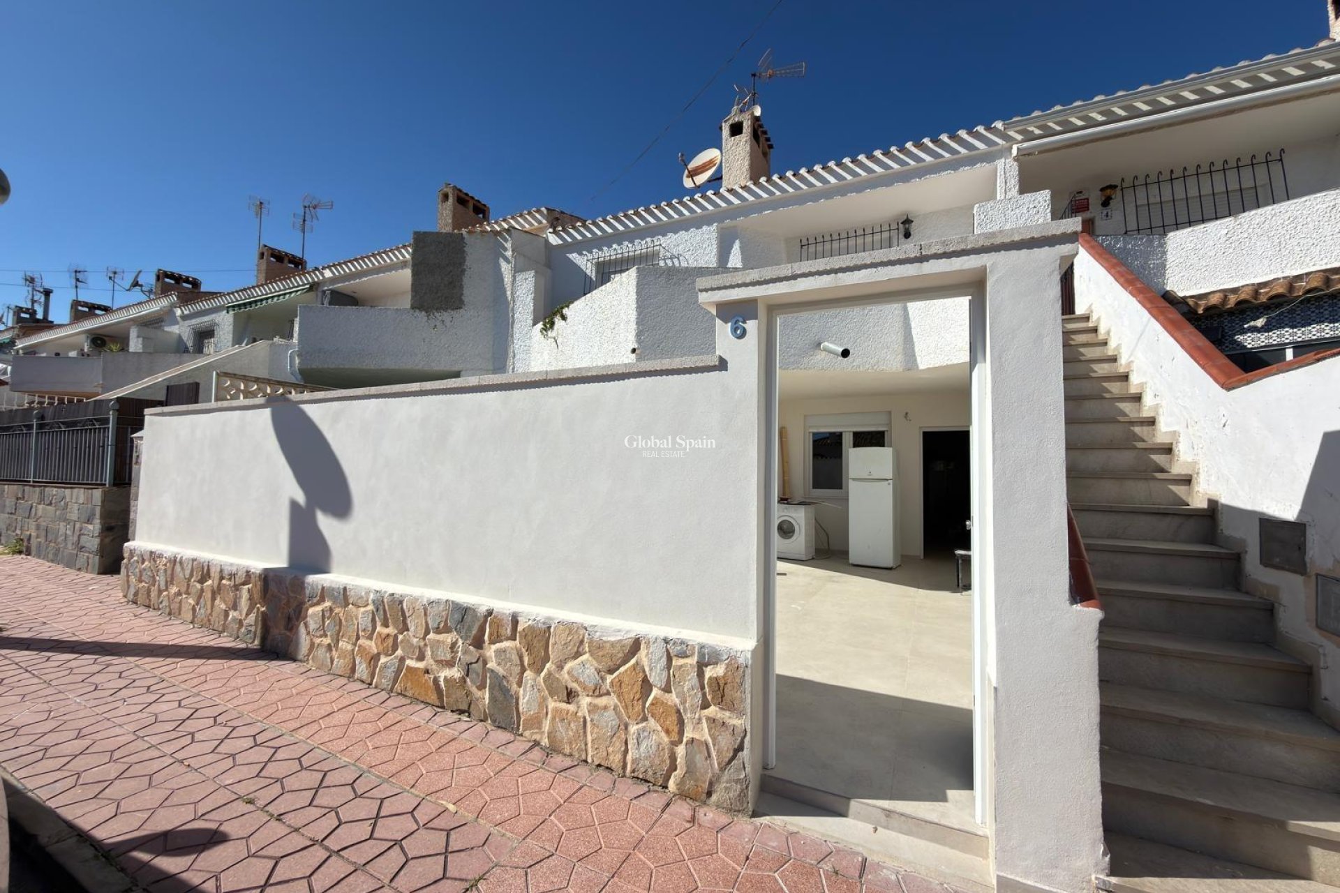 Odsprzedaż - MIESZKANIE -
ORIHUELA COSTA - CABO ROIG