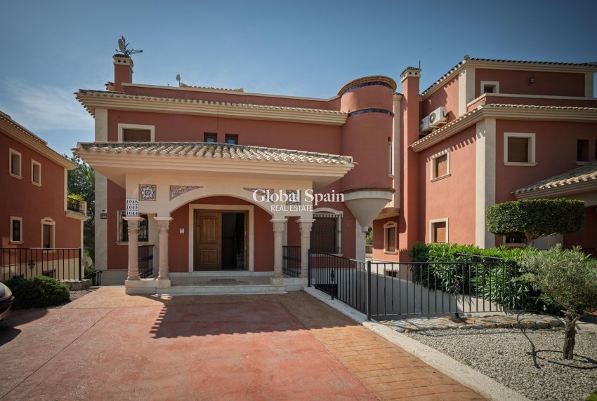 Odsprzedaż - MIESZKANIE -
ORIHUELA COSTA - Las Ramblas