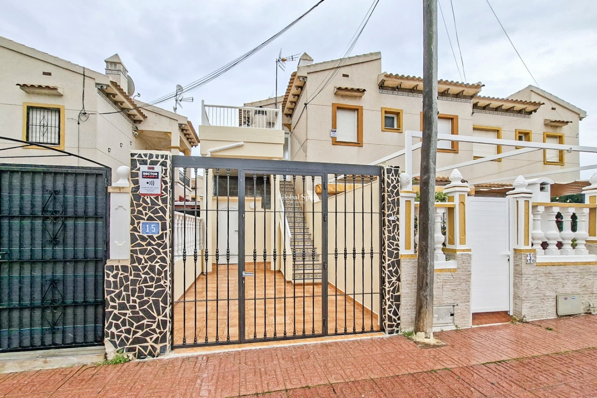 Odsprzedaż - MIESZKANIE -
ORIHUELA COSTA - Orihuela Costa