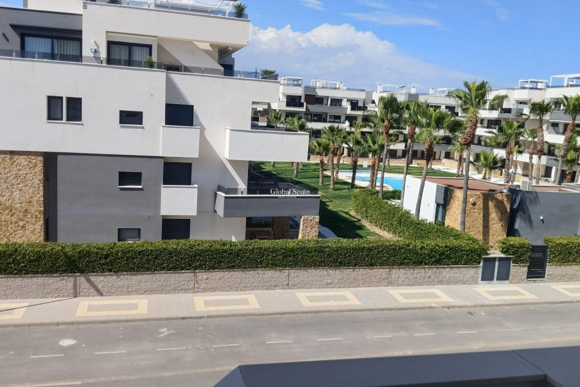 Odsprzedaż - MIESZKANIE -
ORIHUELA COSTA - PAU 8